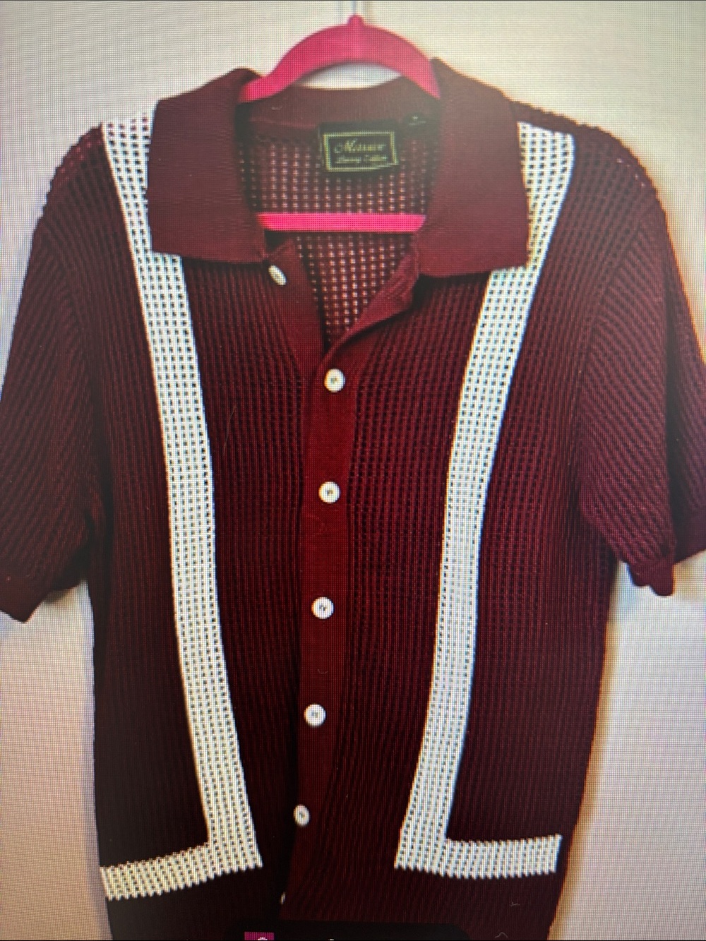 Massive Luxe Men’s Burgundy Short-Sleeve Button-Front Knit Shirt with White Trim